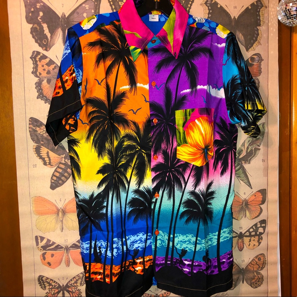 Vibrant Hawaiian Shirt 🌴🌊